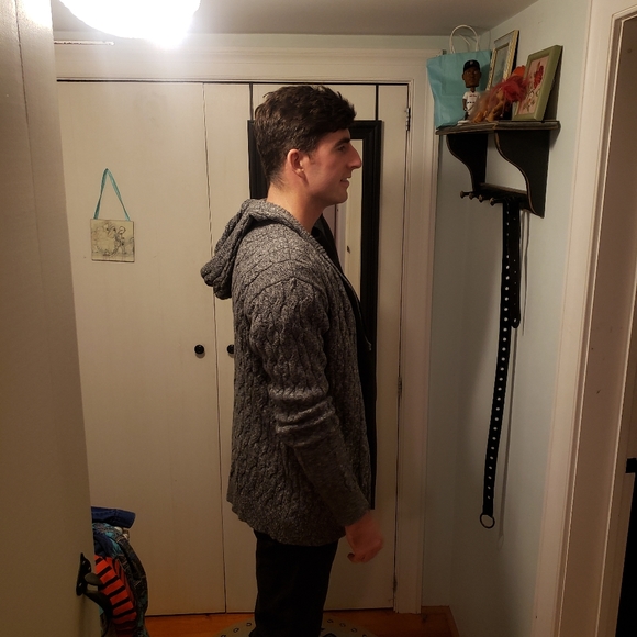 Cable knit zip up hoodie - Picture 4 of 6